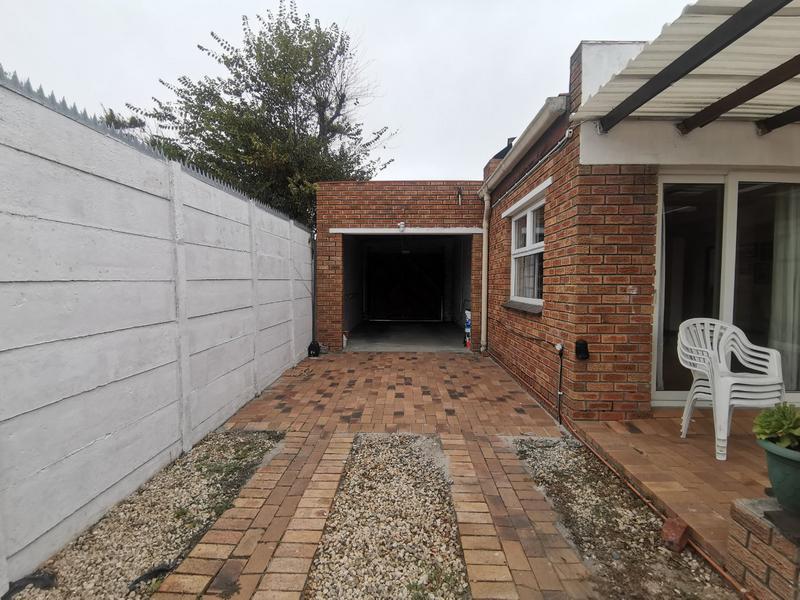 3 Bedroom Property for Sale in Lotus River Western Cape